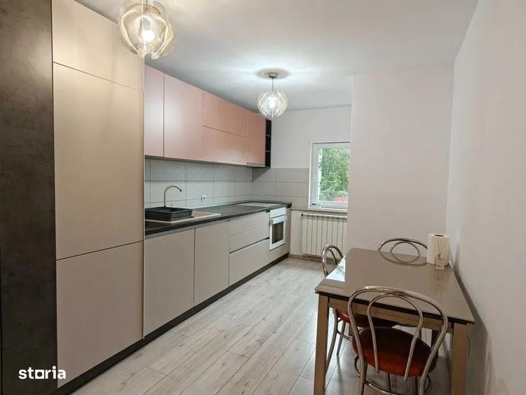 Apartament cu 3 camere decomandat în Zorilor