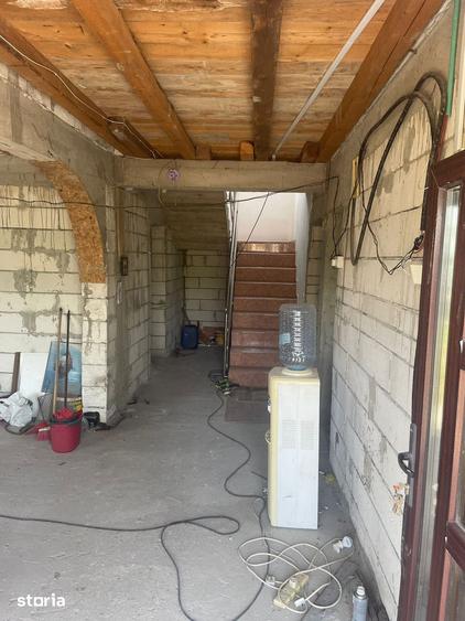 Casă cu 5 camere cu Teren 917 Mp în Țigănești