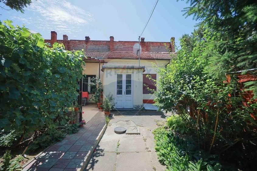 Apartament cu 3 camere semidecomandat în Ultracentral