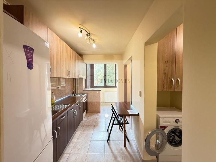 Apartament cu 3 camere semidecomandat, mobilat în Gheorgheni