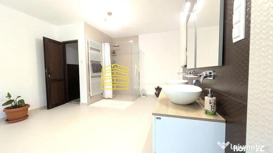 Casă cu 5 camere cu Teren 1007 Mp în Praid