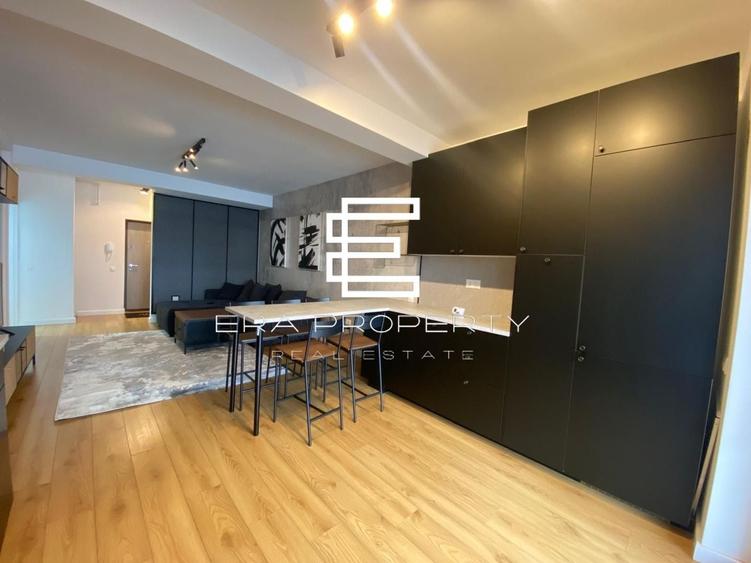 Apartament cu 2 camere semidecomandat, mobilat în Cristian