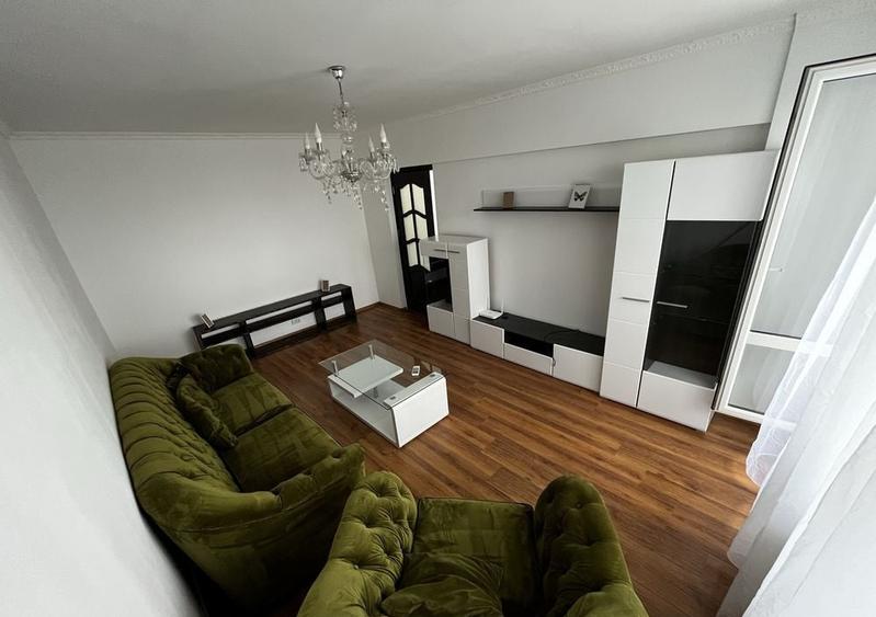 Apartament cu 3 camere decomandat, mobilat în Militari