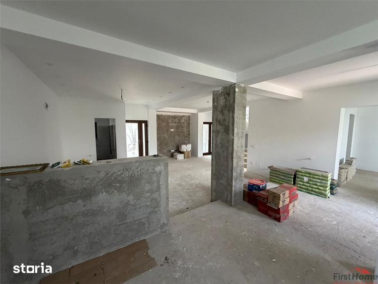Casă cu 5 camere cu Teren 674 Mp în Vânători