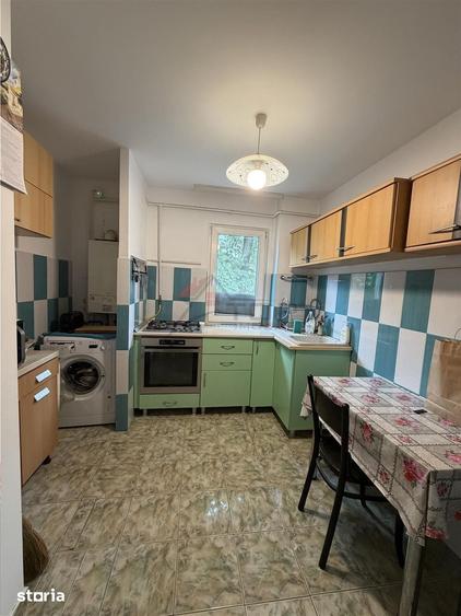 Apartament cu 2 camere semidecomandat în Podu Roș