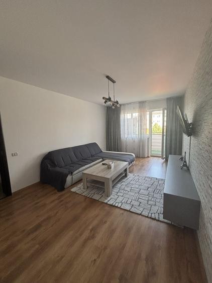 Apartament cu 2 camere decomandat în Sânpetru