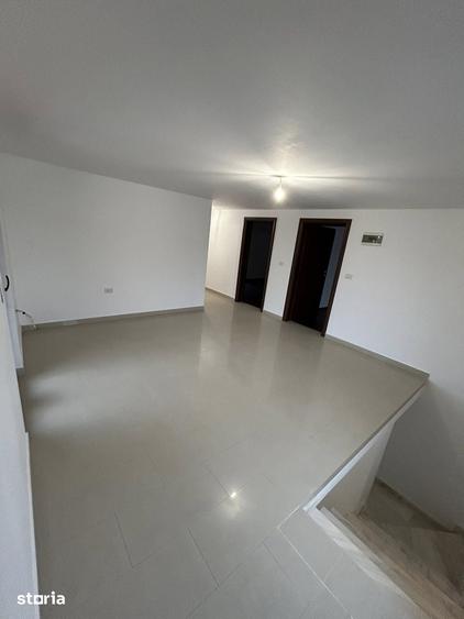 Casă cu 4 camere cu Teren 1090 Mp în Central
