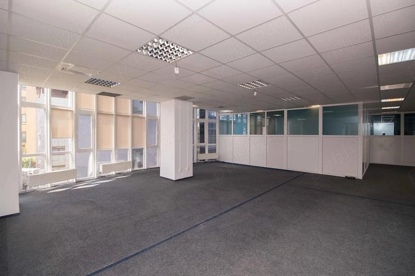 Spațiu comercial, de 1,200 mp, în Central