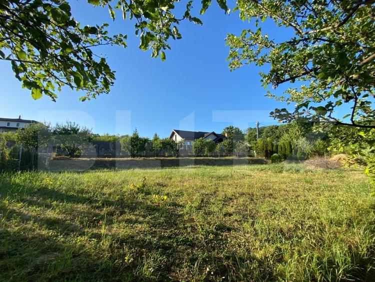 Teren Construcții intravilan de 1600 mp, în Nord
