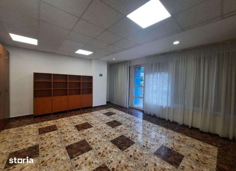 Spațiu comercial, de 38 mp, în Central