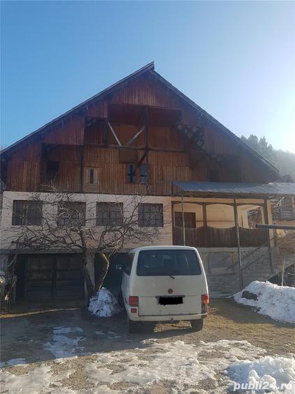 Casă cu 3 camere cu Teren 2500 Mp în Sălătrucu