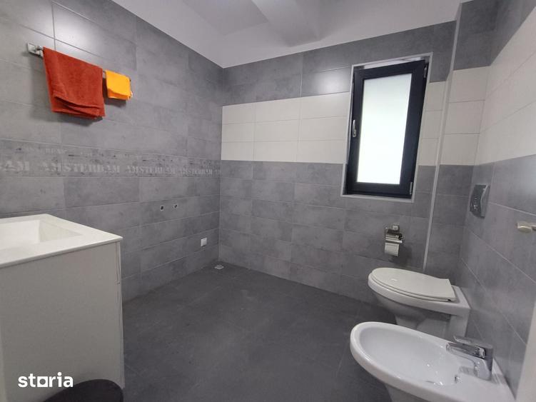 Spațiu comercial, de 500 mp, în Zorilor