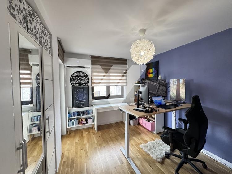 Duplex cu 4 camere cu Canalizare în Cristian