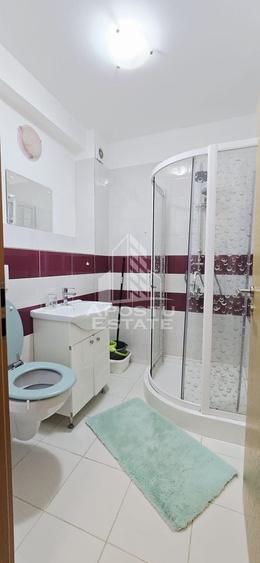 Apartament cu 3 camere semidecomandat, mobilat în Dorobanților