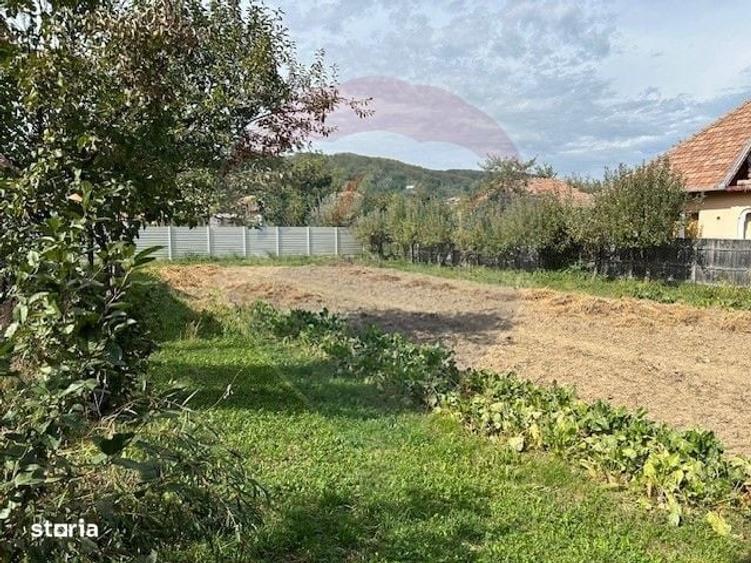 Casă cu 4 camere cu Teren 1478 Mp în Măneciu