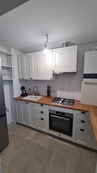 Apartament cu 2 camere semidecomandat, mobilat în Pantelimon
