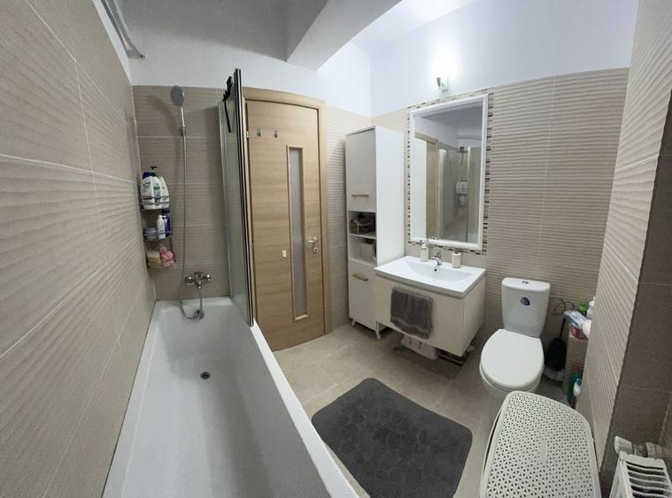 Apartament cu 2 camere decomandat în Valea Lupului