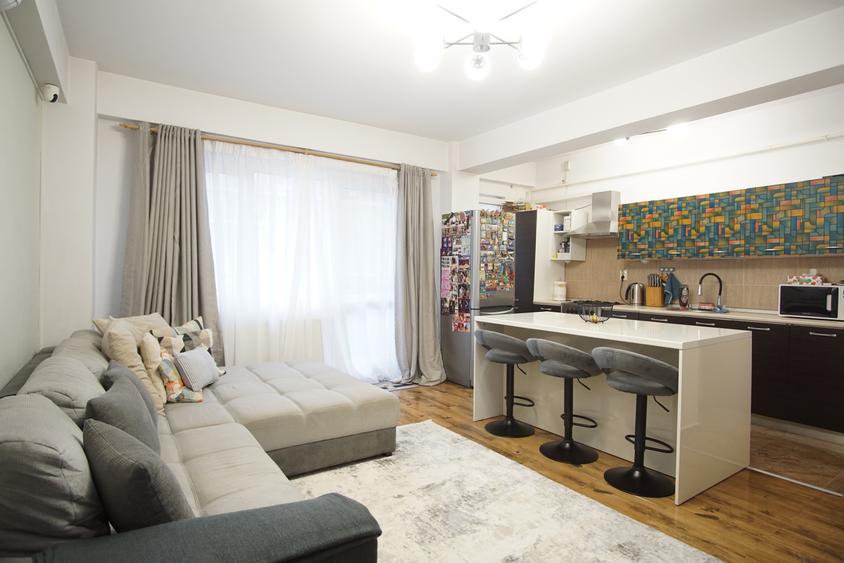 Apartament cu 3 camere decomandat în Fundeni