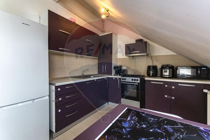 Apartament cu 3 camere decomandat, mobilat în Sânpetru