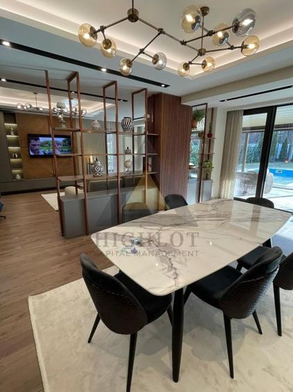 Duplex cu 9 camere cu Piscina în Pipera