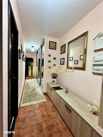 Apartament cu 3 camere decomandat în Obcini