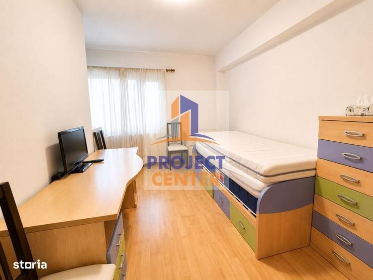 Apartament cu 3 camere, mobilat în Central
