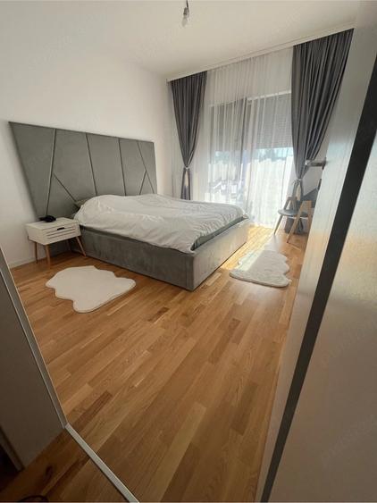 Apartament cu 7 camere decomandat în Nord