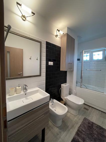 Apartament cu 2 camere nedecomandat în Podu Roș