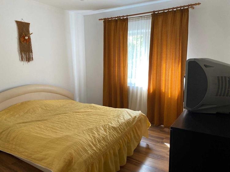Apartament cu 3 camere decomandat în Exterior Vest
