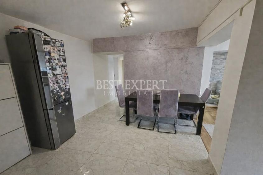 Apartament cu 3 camere decomandat în Unirii