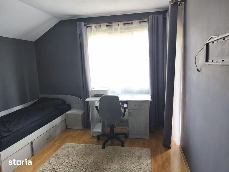 Casă cu 3 camere cu Teren 400 Mp în Acățari