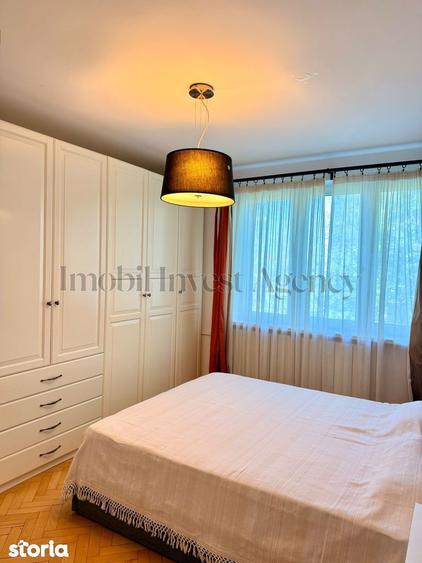 Apartament cu 2 camere, mobilat în Pajura