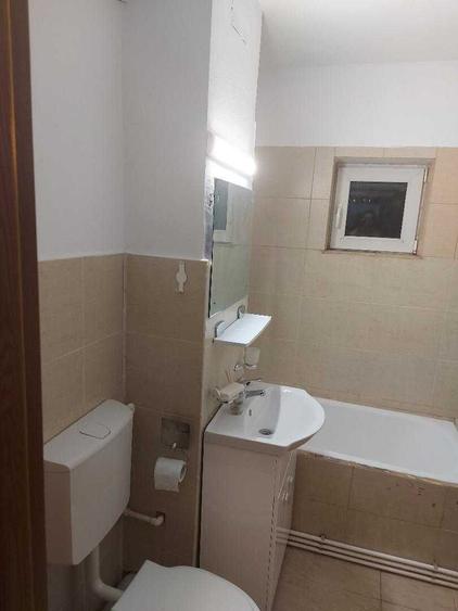 Apartament cu 3 camere decomandat în Dacia