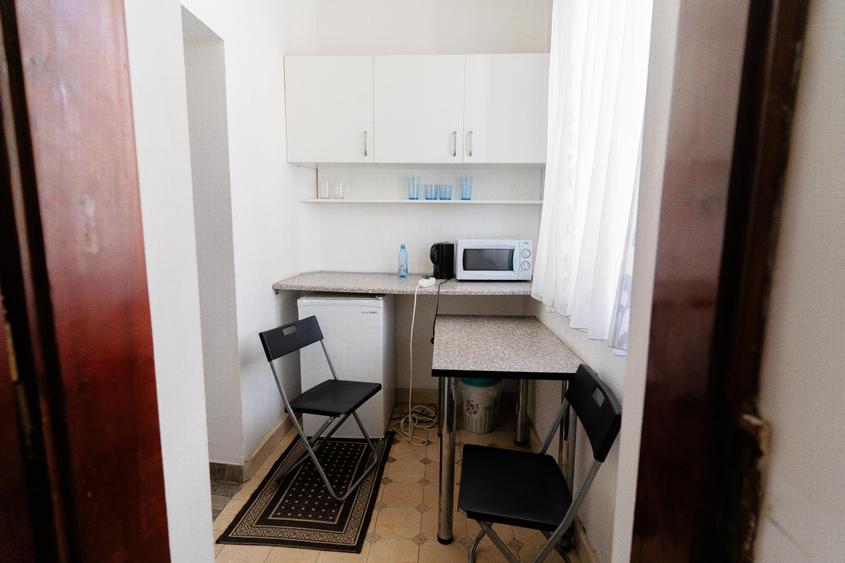 Apartament cu 6 camere decomandat în Știrbei Vodă
