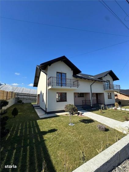 Casă cu 4 camere decomandat în Todirel