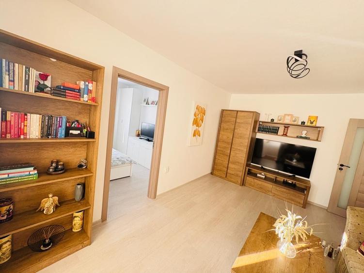 Apartament cu 2 camere semidecomandat în Dacia