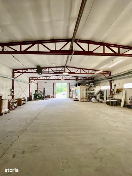 Spațiu comercial, de 2,500 mp, în Berca