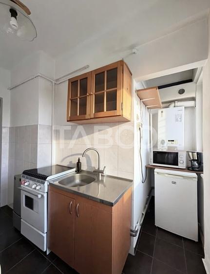 Apartament cu 2 camere nedecomandat, mobilat în Central