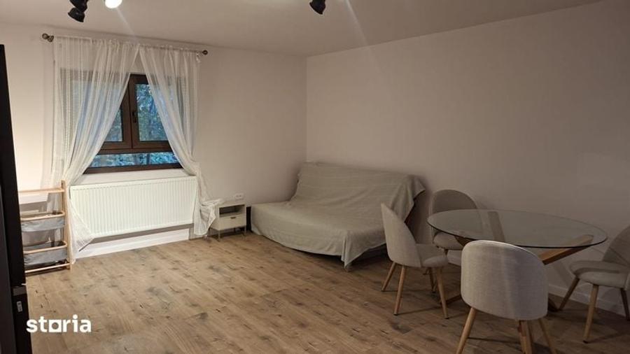 Casă cu 1 camere cu Teren 35 Mp în Central