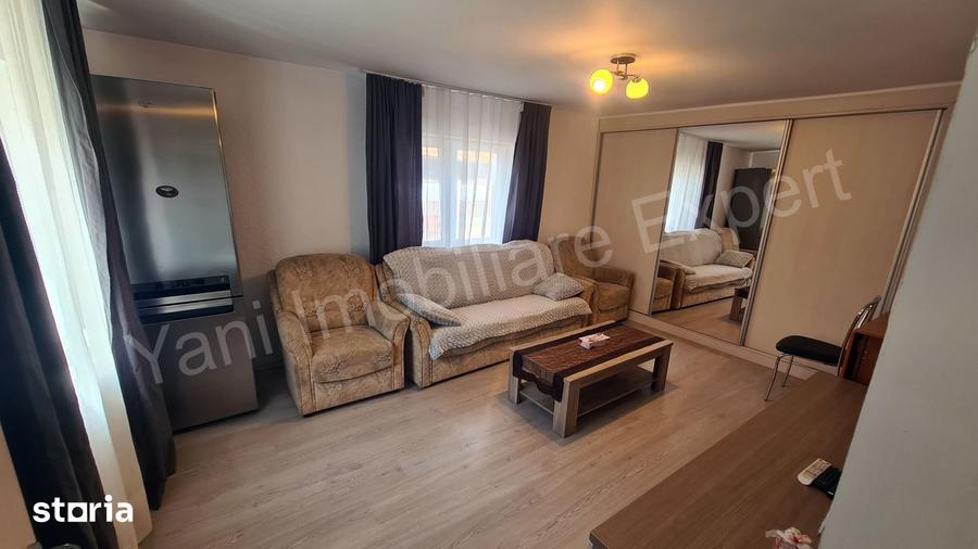 Casă cu 3 camere cu Teren 605 Mp în Albești
