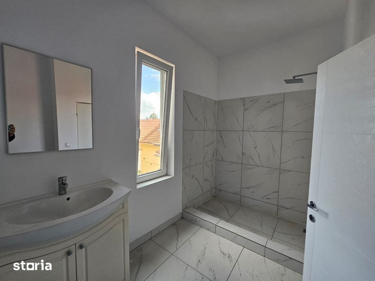 Apartament cu 3 camere decomandat în Burdea