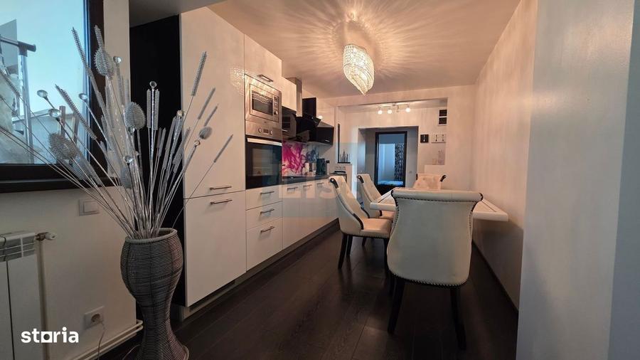 Apartament cu 4 camere decomandat în Central