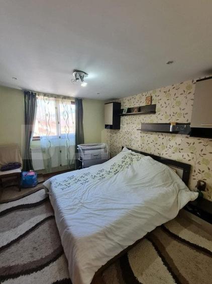 Casă individuală cu 6 camere cu Teren 1200 Mp în Florești