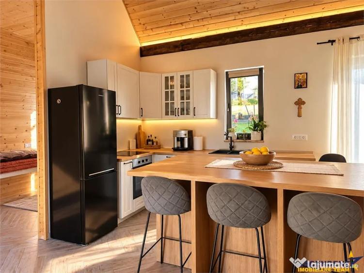 Casă cu 3 camere cu Teren 2216 Mp în Zărnești