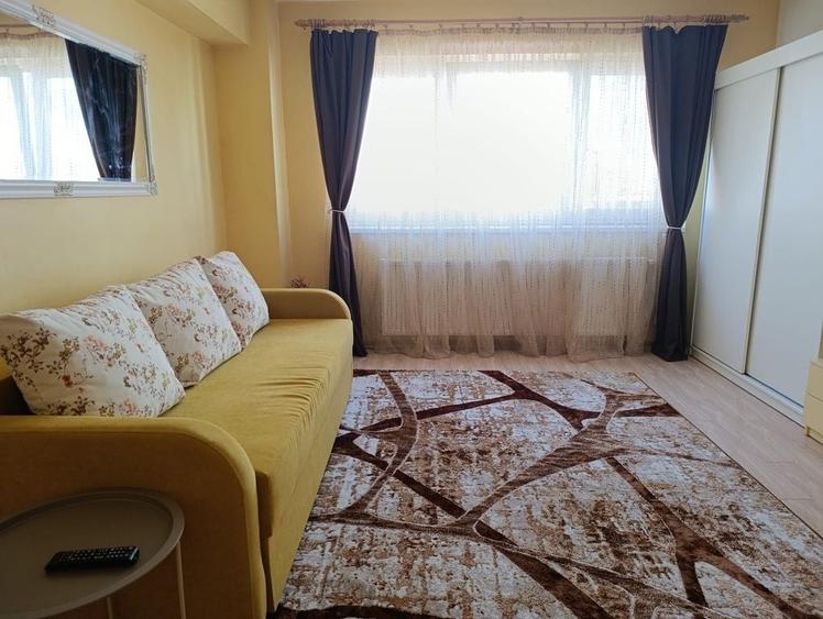 Apartament cu 2 camere semidecomandat în Lotrioara