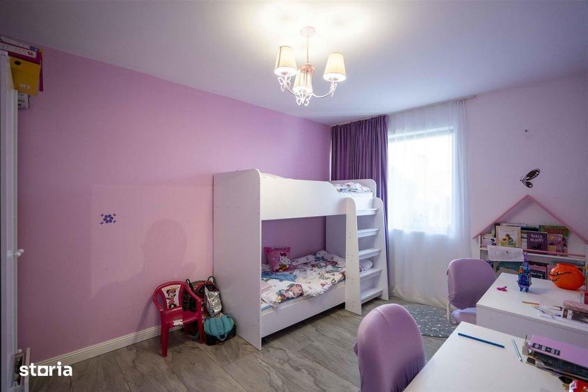 Casă cu 4 camere cu Teren 990 Mp în Oncea