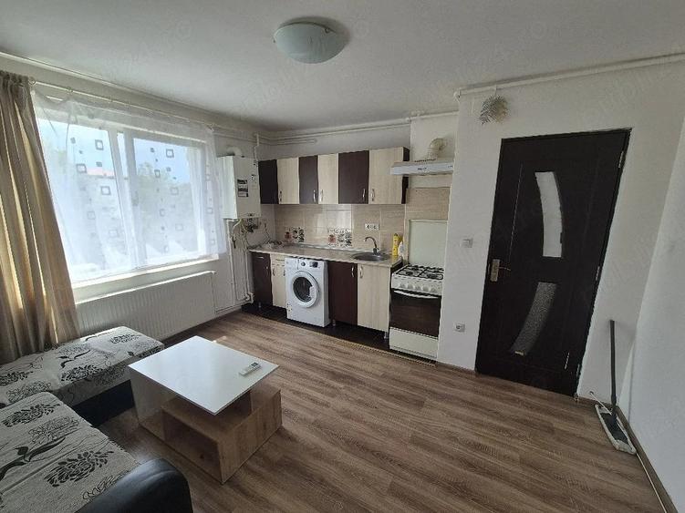 Apartament de vanzare 1 camera, zona Gojdu - 5
