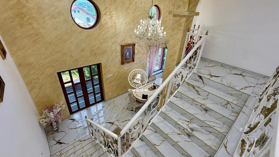 Casă cu 5 camere cu Teren 350 Mp în Galata