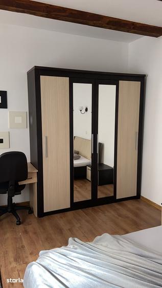 Garsonieră decomandată în Schei