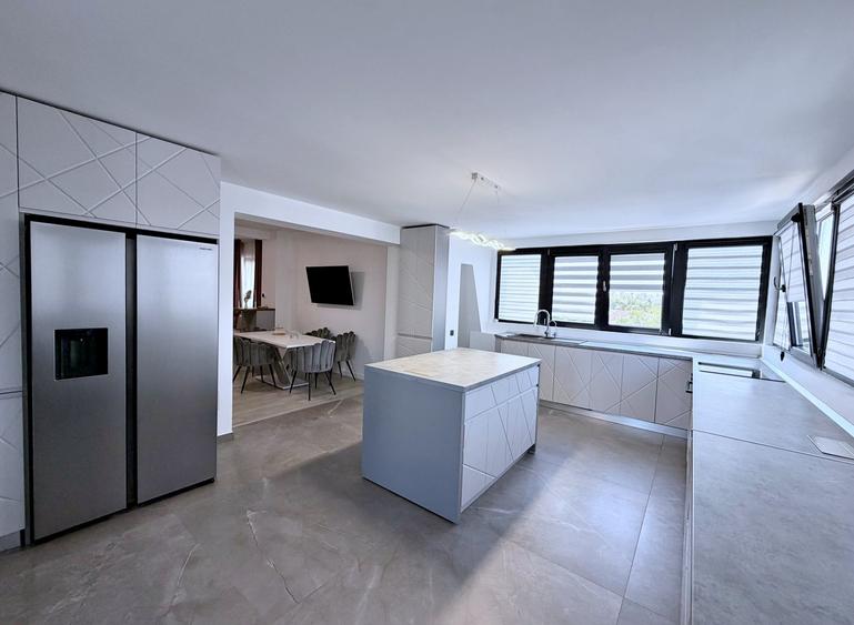 Apartament cu 3 camere decomandat, mobilat în 13 Septembrie